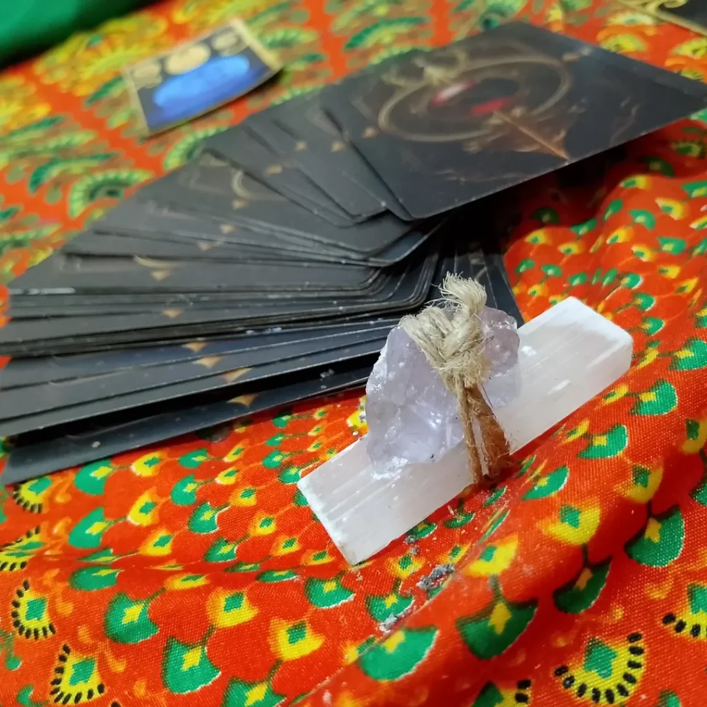 🎴✨ As cartas falam, mesmo quando a boca se cala.Hoje estou abrindo jogo com Tarô e Baralho Cig